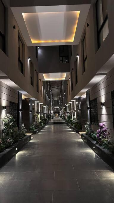 Apartment Wonderful 4beds Near Blvd *